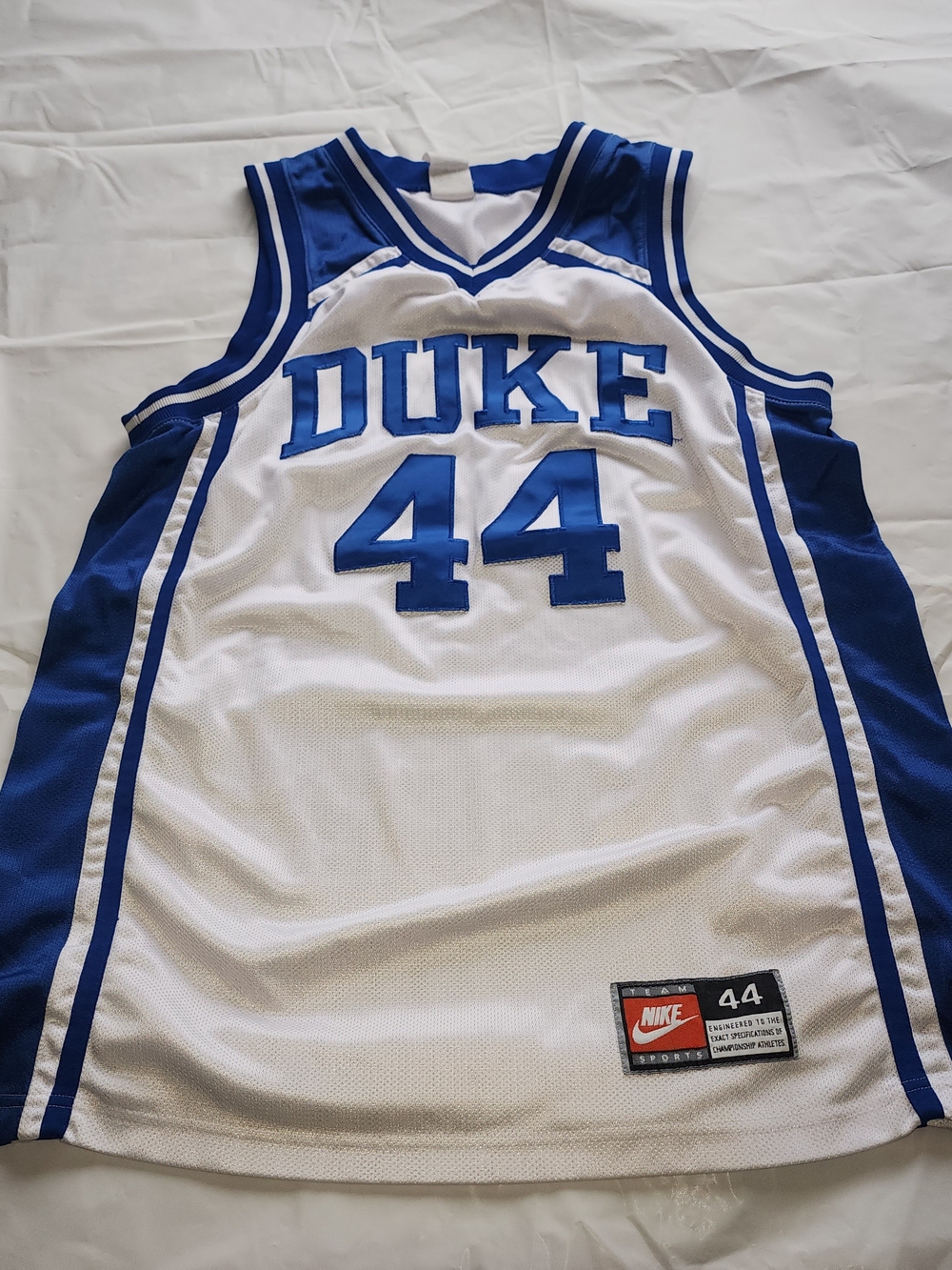 VTG NIKE MEN'S DUKE BLUE DEVILS CHEROKEE PAKS #44 JERSEY WHITE/BLUE SIZE 44 OR L